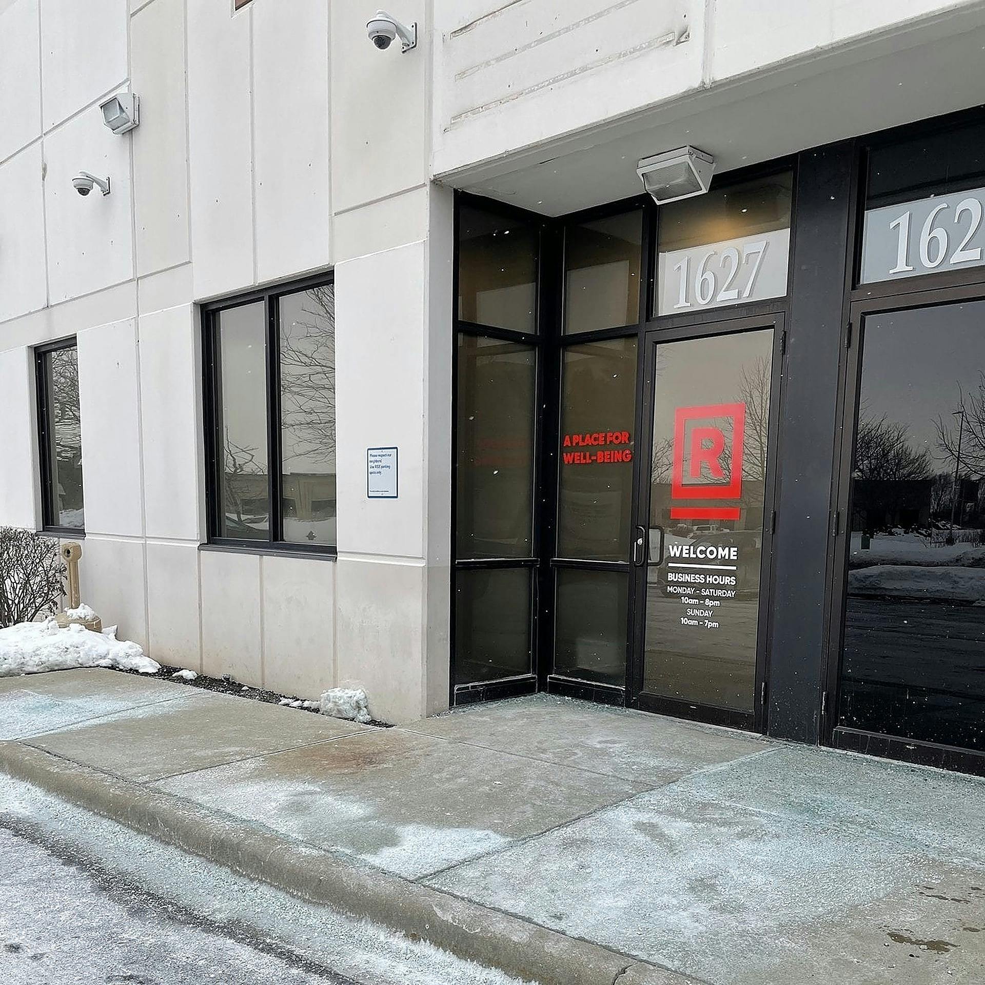 RISE Dispensaries Joliet Rock Creek (Adult Use) Reviews Leafly